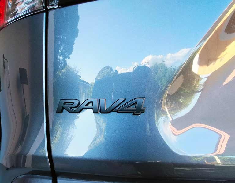 chrome delete badge on car