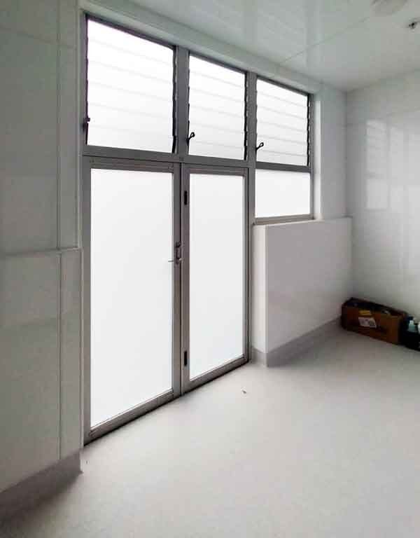 window frosting bathroom2
